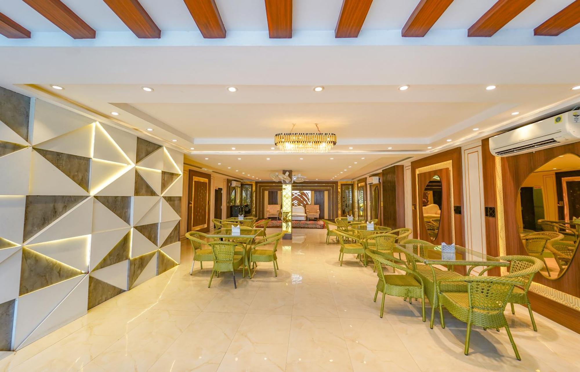 Shiv Rudraksh Resort, Near Assi Ghat